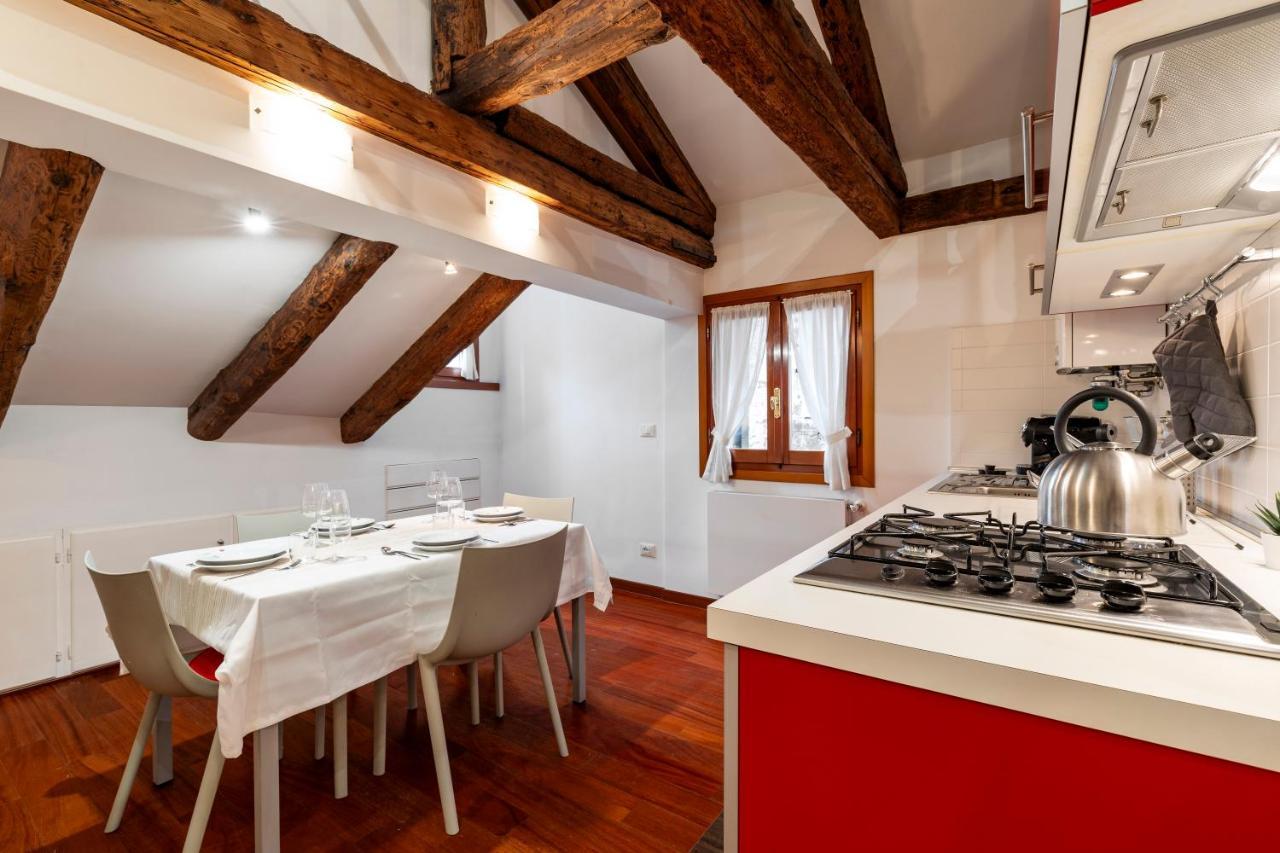 Glass House - Loft 2 Minutes To Rialto Bridge & View Venesia Bagian luar foto