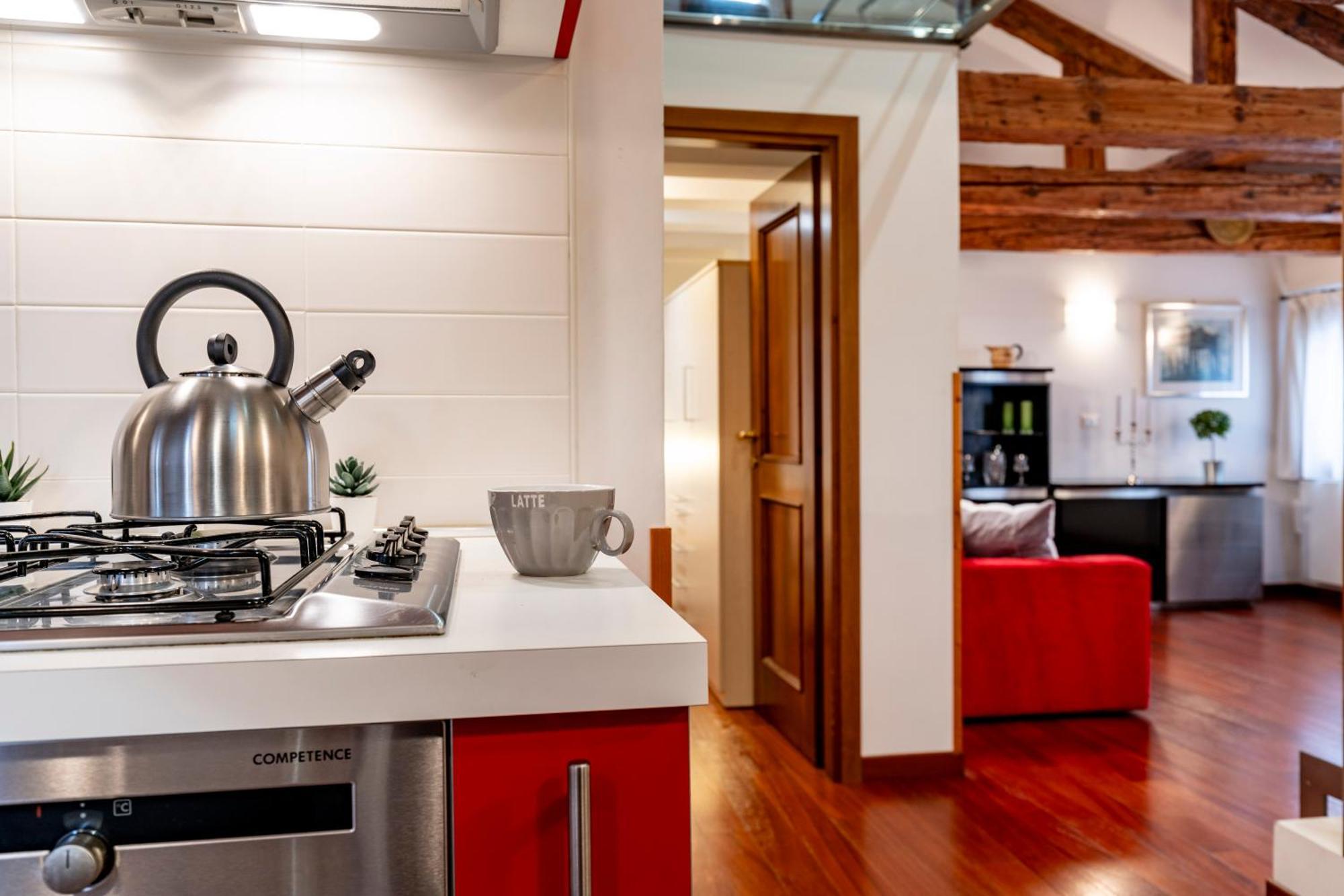 Glass House - Loft 2 Minutes To Rialto Bridge & View Venesia Bagian luar foto
