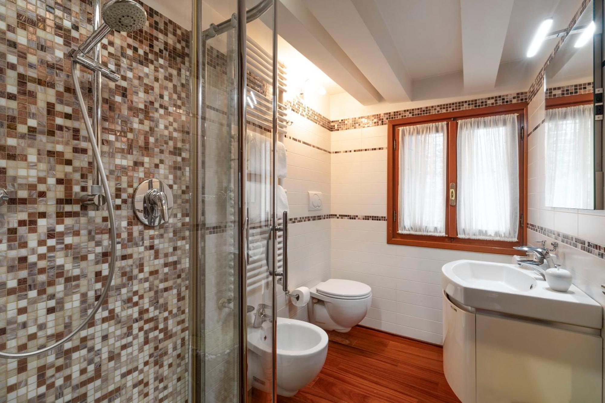 Glass House - Loft 2 Minutes To Rialto Bridge & View Venesia Bagian luar foto