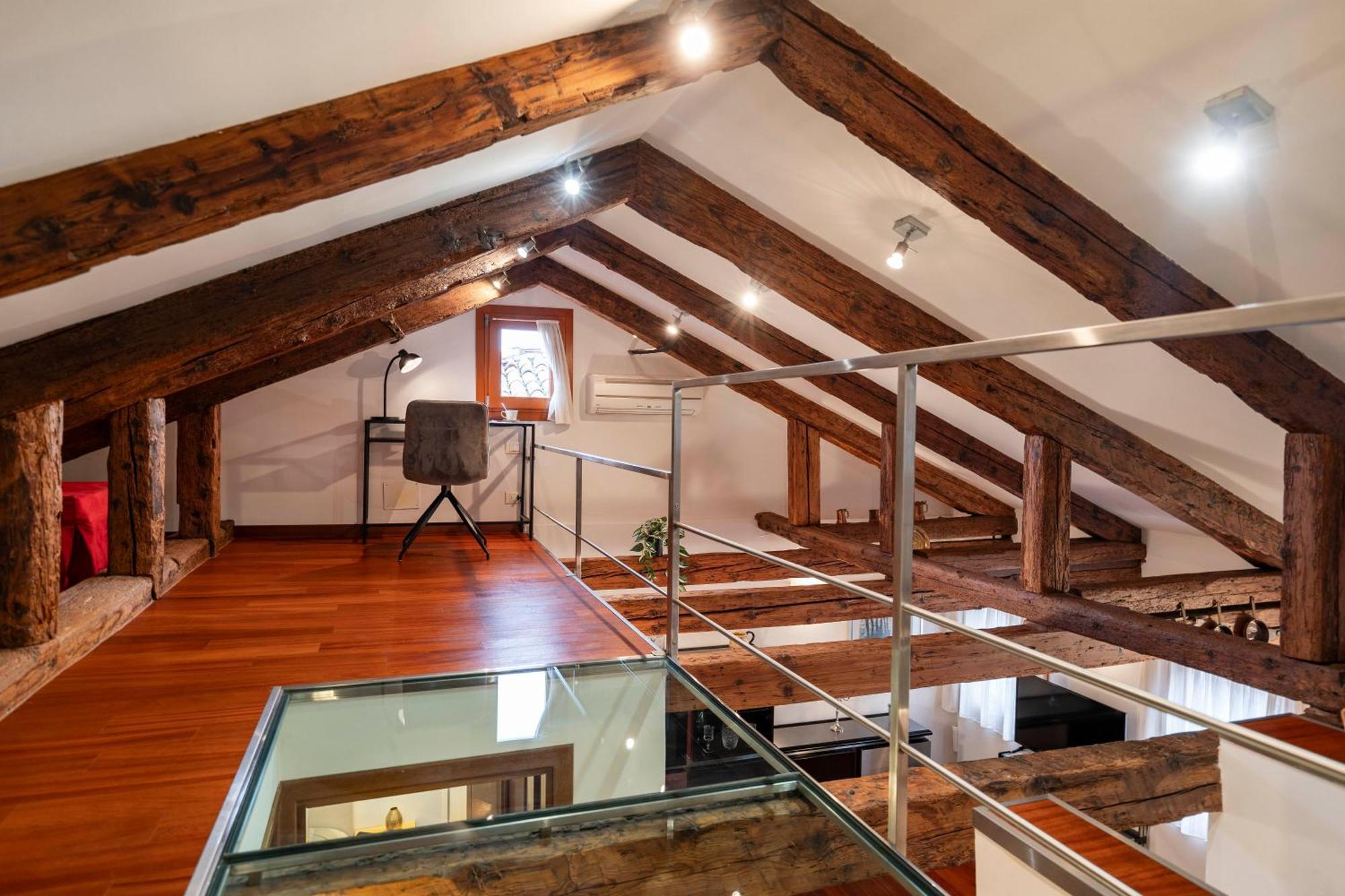 Glass House - Loft 2 Minutes To Rialto Bridge & View Venesia Bagian luar foto