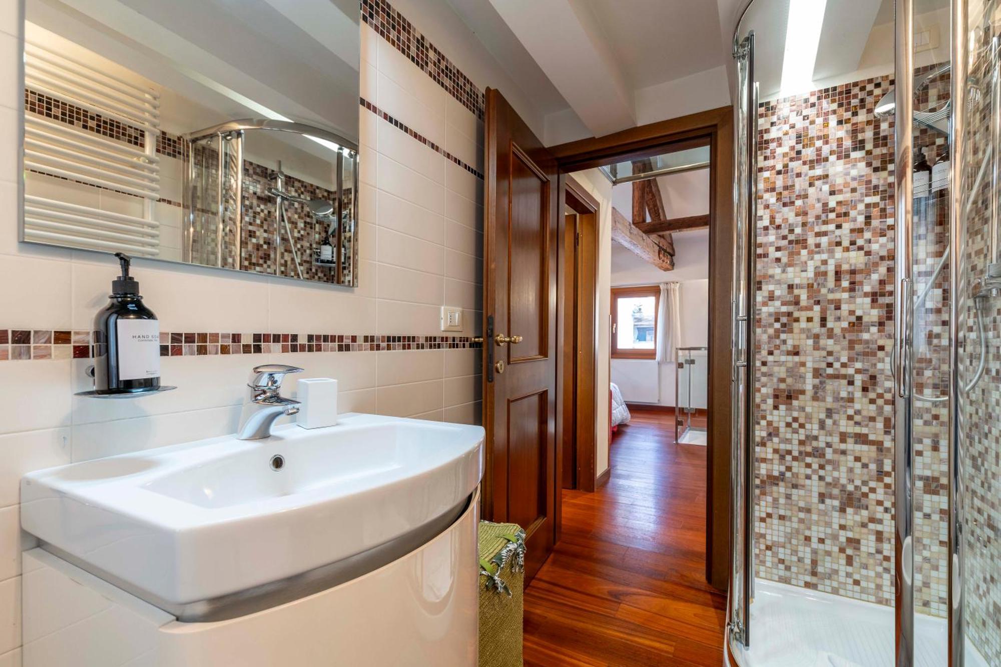 Glass House - Loft 2 Minutes To Rialto Bridge & View Venesia Bagian luar foto