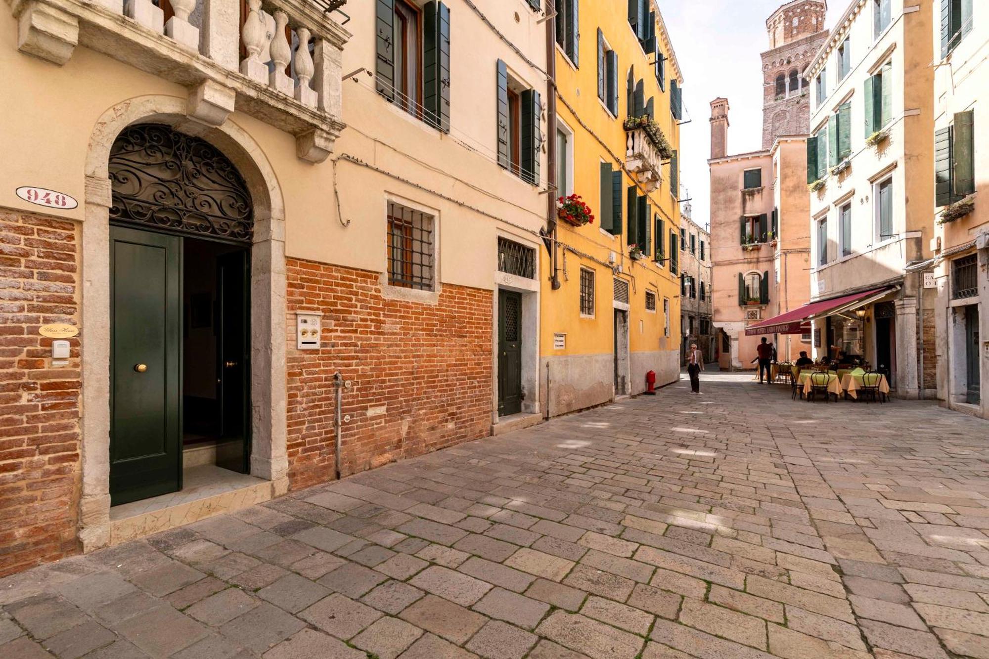 Glass House - Loft 2 Minutes To Rialto Bridge & View Venesia Bagian luar foto